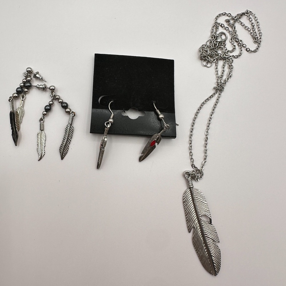 Vintage 90s Boho Feather Silver Tone Necklace Dangle Earrings 3Pcs Set Jewelry
